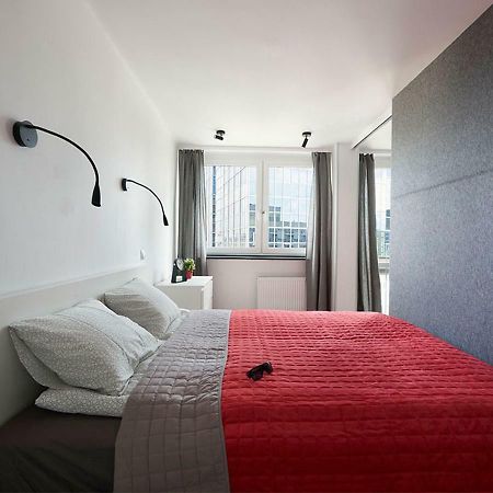 Aroma Apartments Rondo Onz Варшава Екстериор снимка