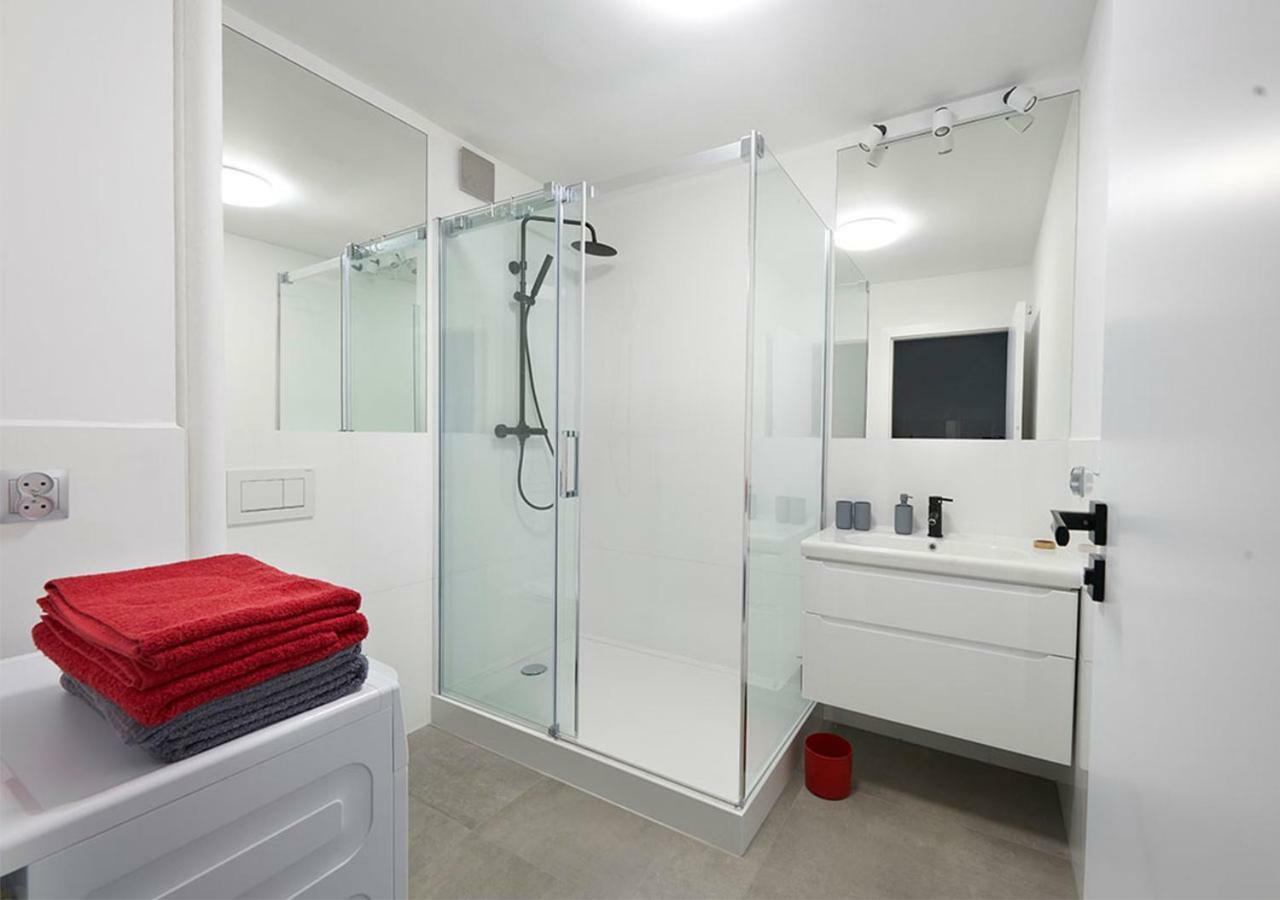 Aroma Apartments Rondo Onz Варшава Екстериор снимка
